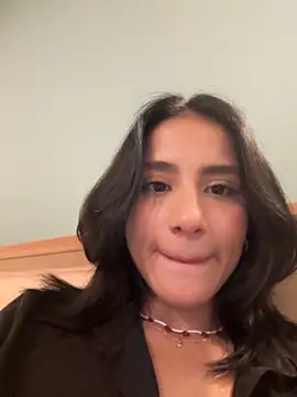 Ale Lewis online show from November 10, 6:58 pm