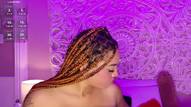 MalaikaBrown online show from April 14, 4:45 am