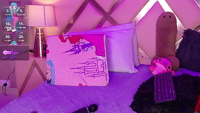 MalaikaBrown online show from March 21, 8:19 am