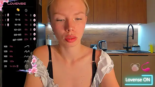Snapshot of Olivia_Bells chatting on October 14, 10:12 pm Olivia Bells online show from October 14, 10:12 pm