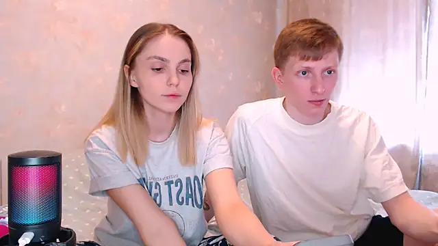 juliaanddima online show from April 14, 8:58 am