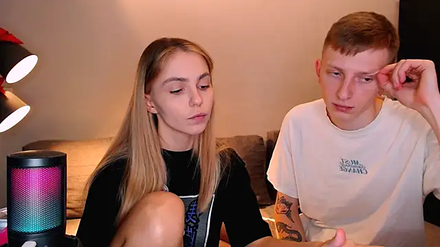 juliaanddima online show from October 25, 10:38 pm