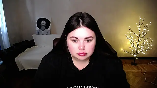 Emily Mo online show from June 25, 6:07 am