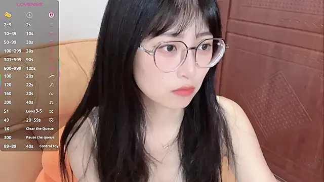 4uoki online show from June 14, 3:12 pm