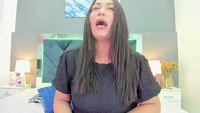 Lauralove 69 online show from October 20, 8:01 pm