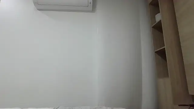 megan-hotxx online show from October 11, 3:55 am