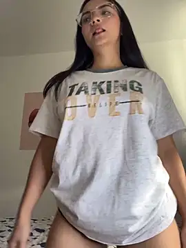 Cat2525 online show from April 12, 9:39 pm