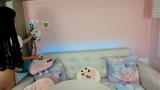Snapshot of tinysara chatting on September 24, 4:17 pm tinysara online show from September 24, 4:17 pm