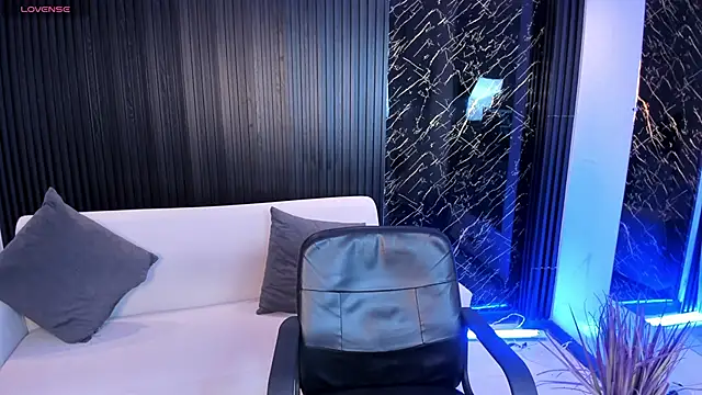 charlottewhitte online show from January 15, 3:40 pm