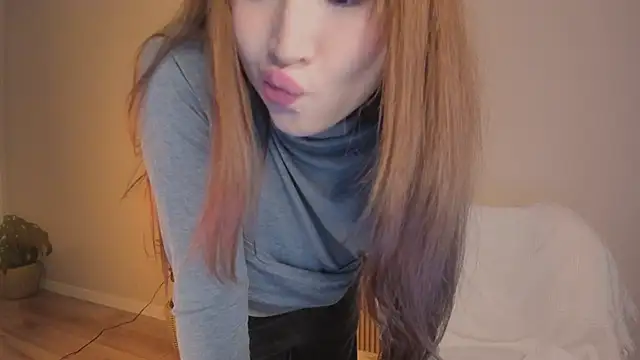 kawaii mia online show from April 6, 3:13 pm