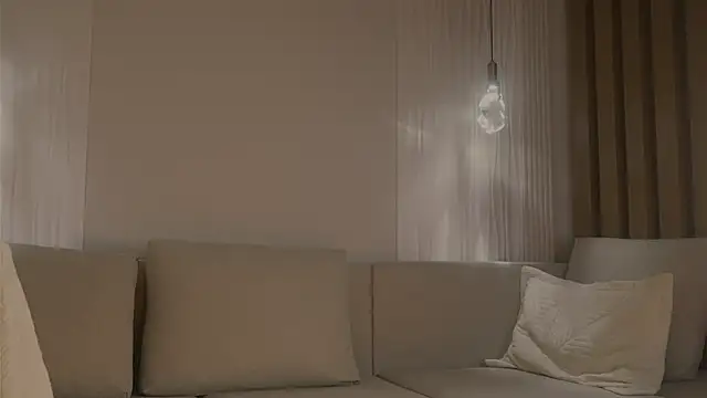 kawaii mia online show from April 25, 7:11 pm