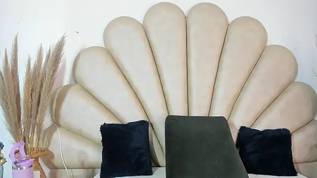 Natasha  Blue online show from September 20, 7:34 pm