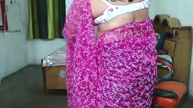 Cute Mahi22 online show from February 3, 6:33 am