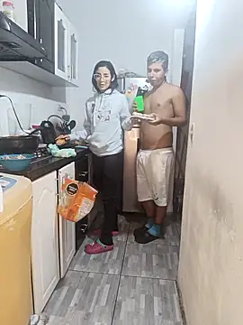 kingofqueenxxx online show from December 19, 5:21 am