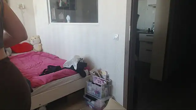 Snapshot of amanda_kiss_kiss chatting on October 8, 9:46 am amanda kiss kiss online show from October 8, 9:46 am