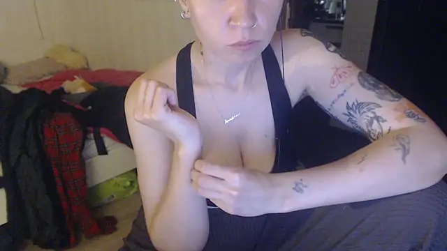 Snapshot of amanda_kiss_kiss chatting on October 11, 5:48 pm amanda kiss kiss online show from October 11, 5:48 pm