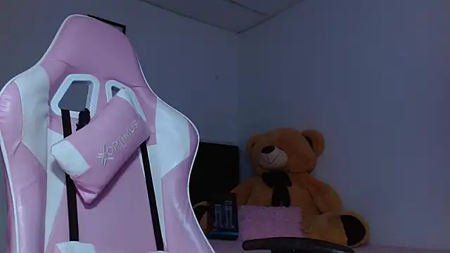 Dakota bumm online show from February 8, 11:18 pm