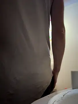 GoldenFlameGoddess online show from October 19, 1:18 am