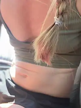 GoldenFlameGoddess online show from July 28, 6:20 pm