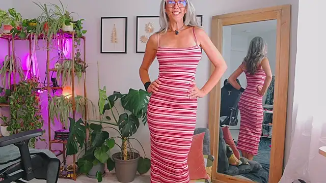 sunniedayz  online show from July 19, 6:43 pm