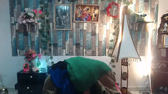 KarimaSarabe online show from November 18, 8:54 pm