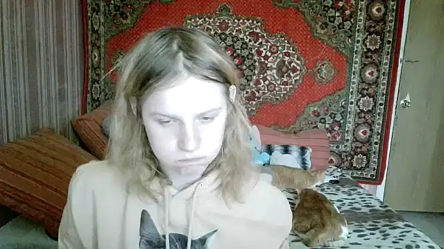 Kathlyn  Heath online show from December 18, 10:09 am