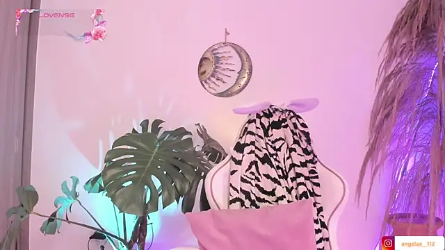 Anngel 1 online show from November 16, 4:07 pm