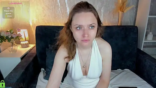 Linda Bryant online show from June 28, 1:01 am