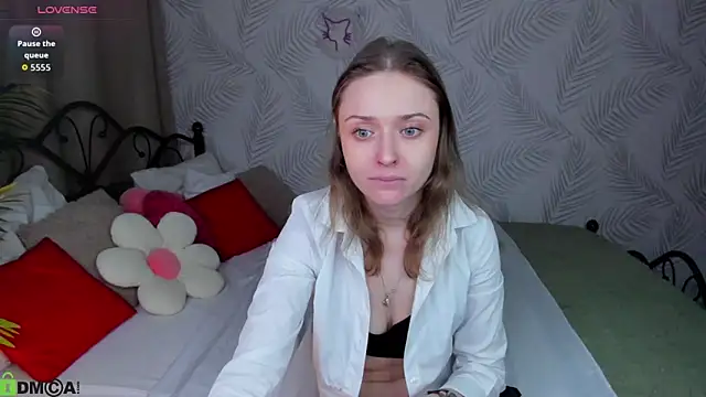 Linda Bryant online show from March 6, 1:23 am