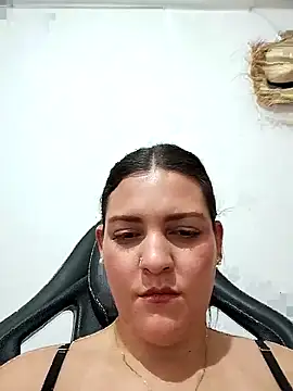 Mia Hampton online show from September 18, 8:40 pm