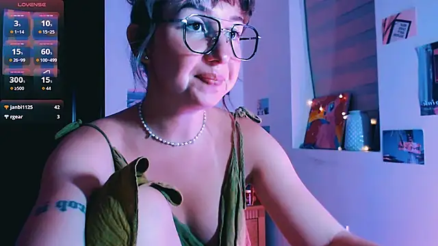 Cosmo Riri online show from March 26, 12:40 pm