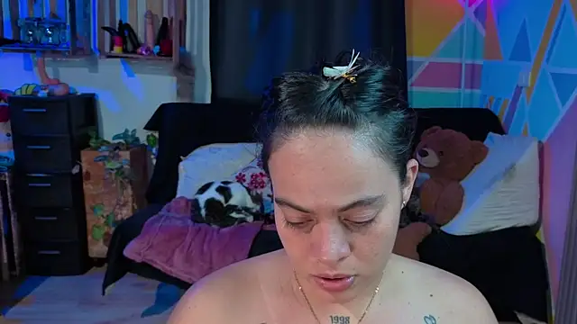 Snapshot of Cuttiealice chatting on September 10, 5:35 pm Cuttiealice online show from September 10, 5:35 pm