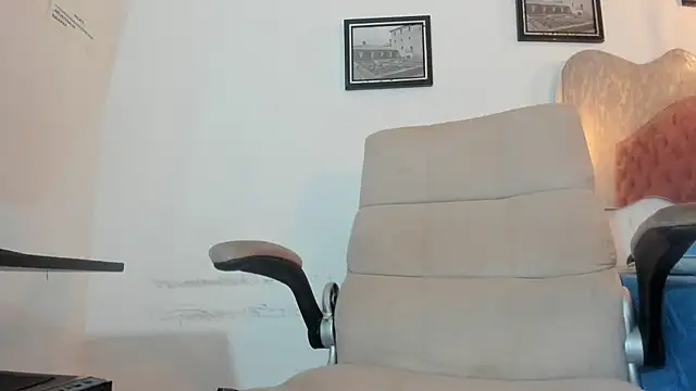 SHARICK GRECO online show from April 18, 1:02 pm