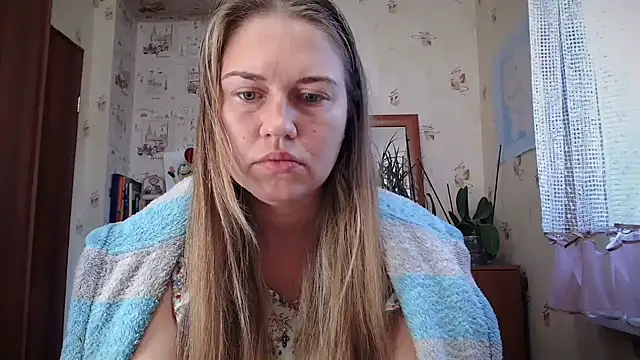 Snapshot of dream_alexa chatting on September 23, 4:21 am dream alexa online show from September 23, 4:21 am