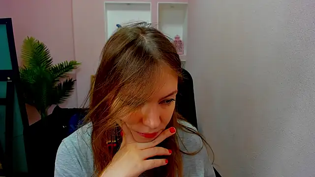 Persephoni online show from October 19, 10:28 am