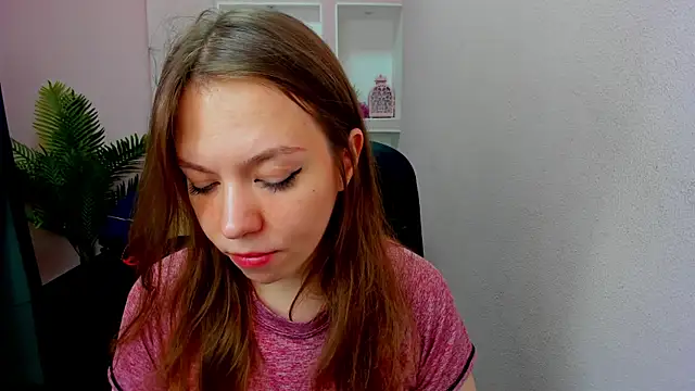 Persephoni online show from October 13, 8:33 pm