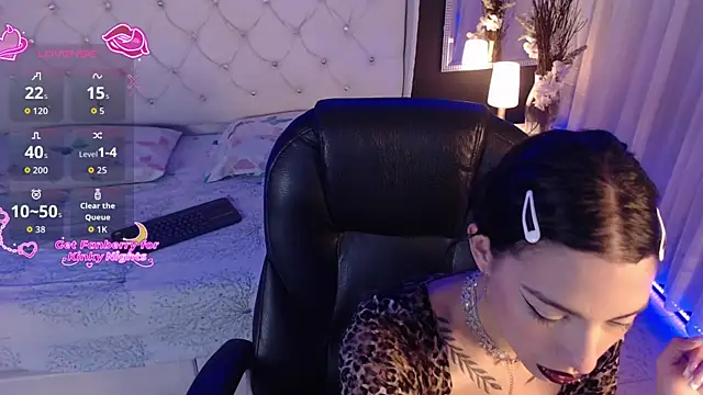 LiaVillalobos online show from November 25, 2:52 pm