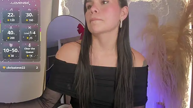 dominique25  online show from December 5, 4:56 am