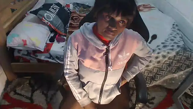 sexyjustin202 online show from October 2, 2:49 am