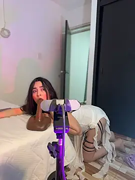 MiahWindsor online show from January 14, 5:01 am