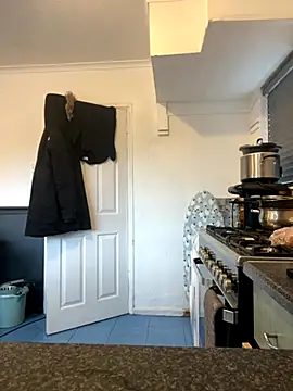 Bustyblondebabe32 online show from October 3, 12:10 pm