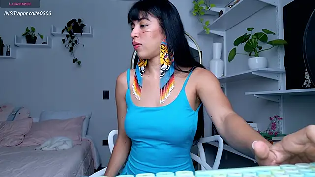 Snapshot of Nikol-JE chatting on September 11, 8:42 pm Nikol-JE online show from September 11, 8:42 pm