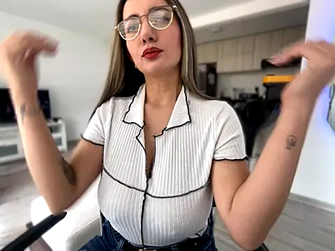 Snapshot of Anny_Moore09 chatting on October 1, 2:55 pm Anny Moore09 online show from October 1, 2:55 pm