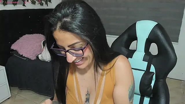 alma blue online show from January 5, 11:08 pm