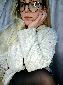 dolcehelena993 online show from February 7, 2:54 pm