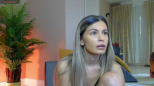 Avril Cyrus online show from March 13, 7:31 am