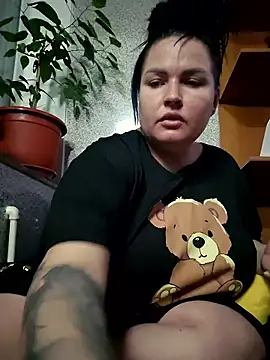 GeorgiaLerox online show from January 17, 3:30 pm