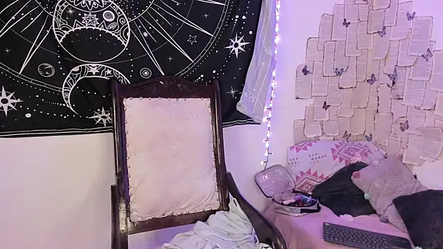 Eva Lee  online show from September 10, 6:35 am