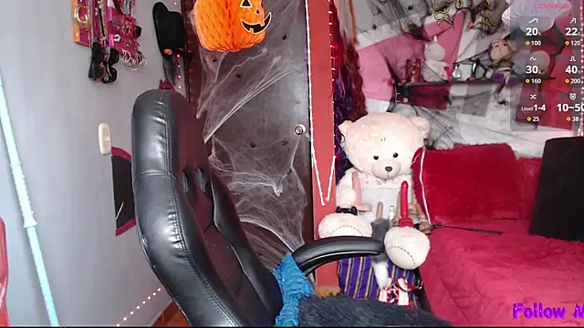 nathalie zanettii online show from October 19, 8:33 pm