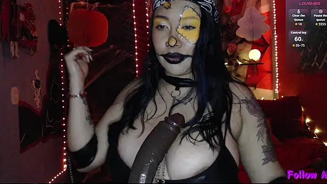 nathalie zanettii online show from October 9, 9:52 pm